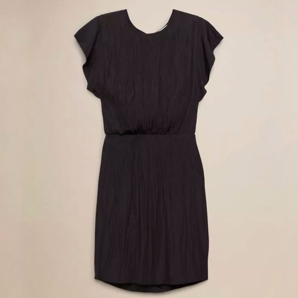 Aritzia Dresses & Skirts - NWOT Aritzia WILFRED Banas Dress